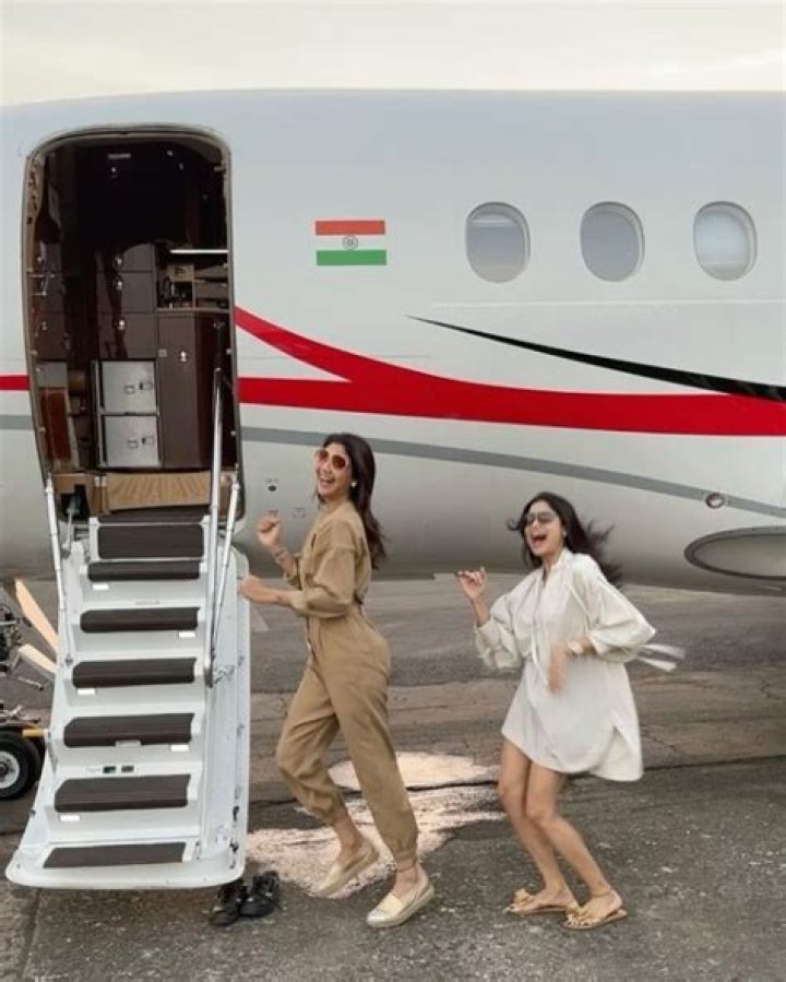 Does salman khan have private jet?