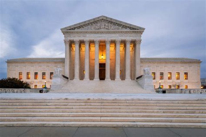 Does the court provide lunch for jurors?
