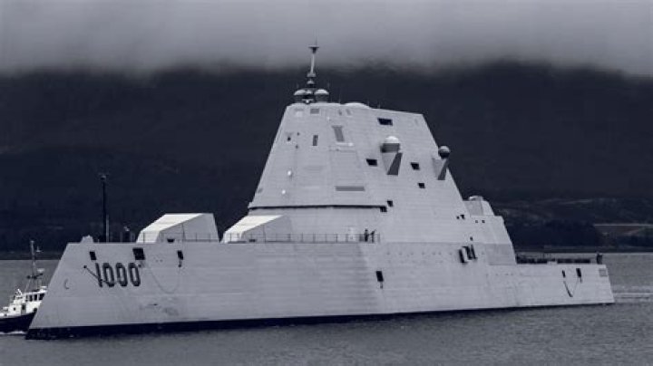Does the navy still use f-14 tomcats?