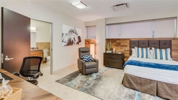 Does the tivoli serve alcohol?