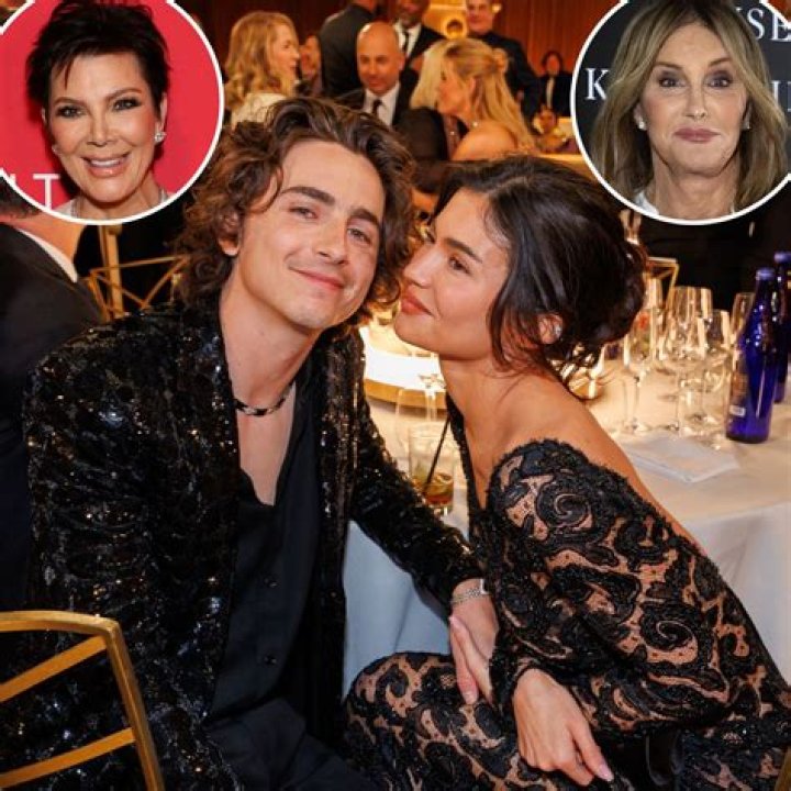 Does townes adair jones have instagram?