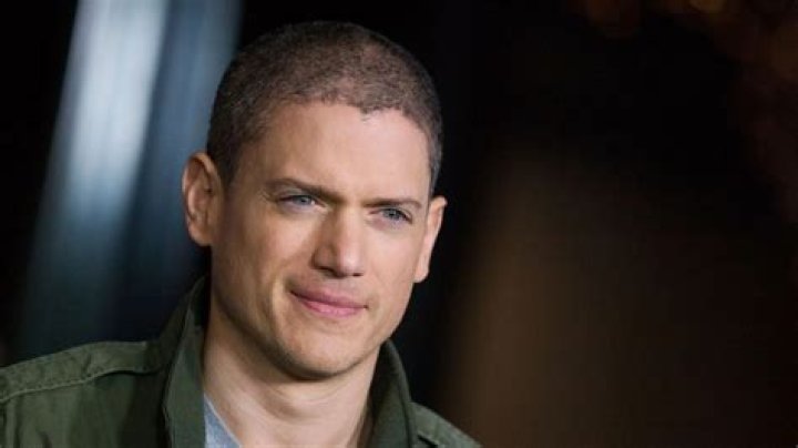Does wentworth miller have facebook?