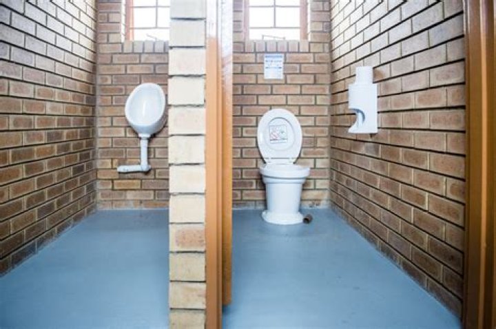 Has aldi got toilets?