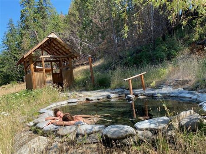 Has breitenbush hot springs burned?