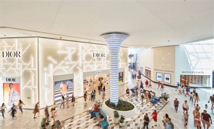Has fashion square mall reopened?