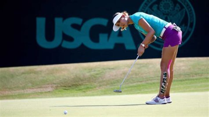 Has michelle wie retired from golf?