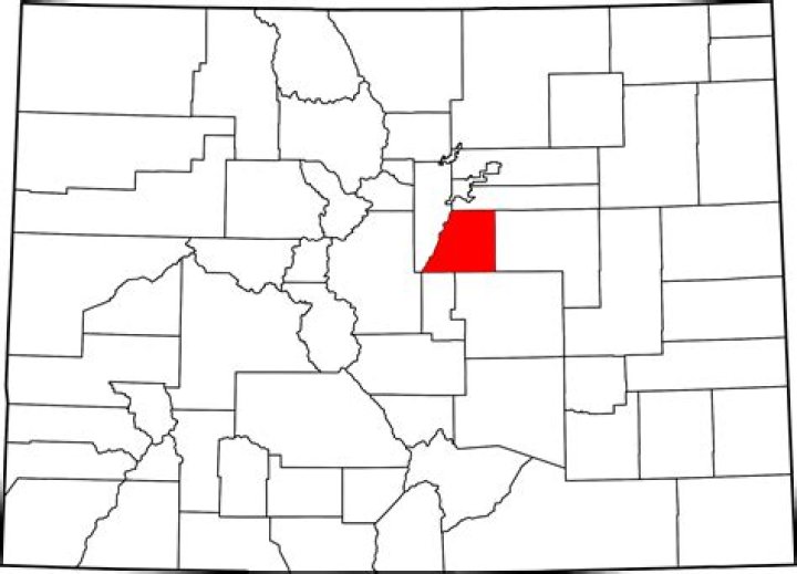 How big is arapahoe county?