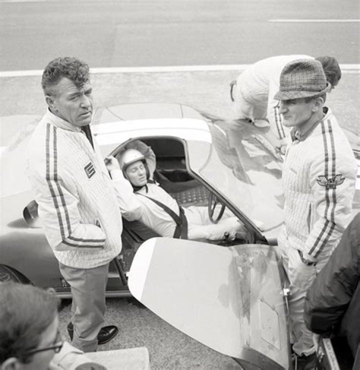 How did carroll shelby and ken miles meet?