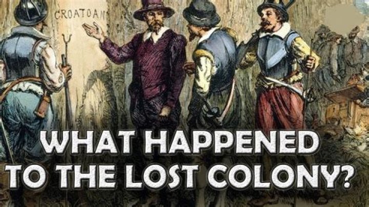 How did manteo treat the roanoke colonists?