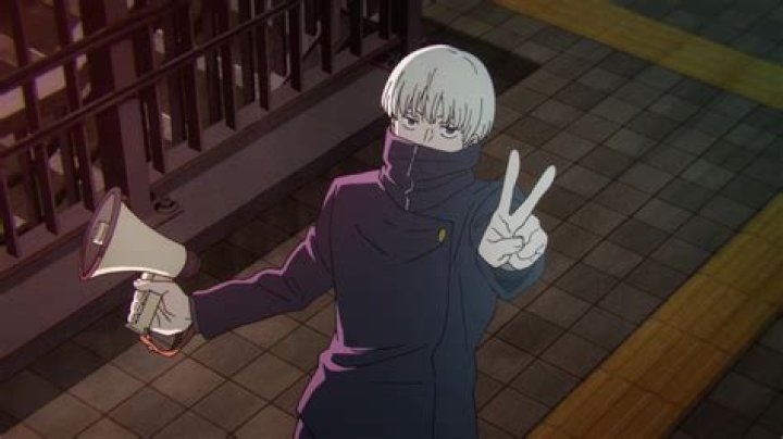 How did massimo lose his arm?