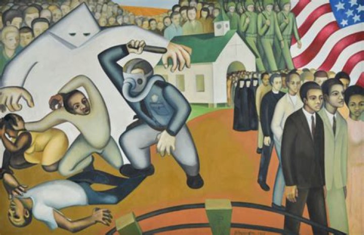 How do folksong depict the community?