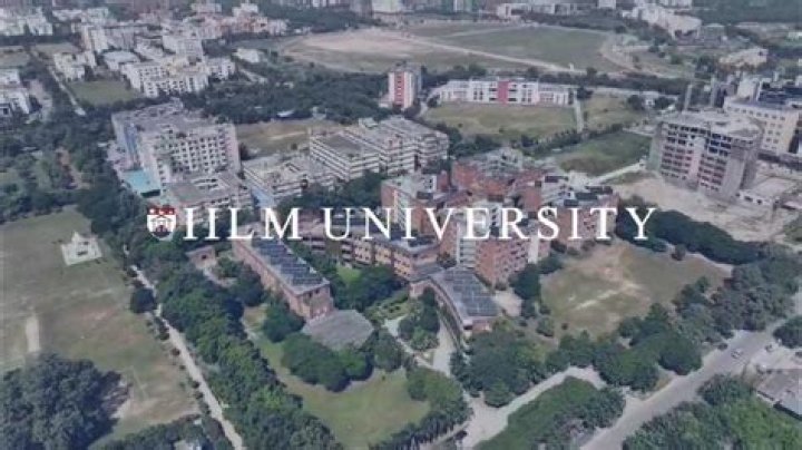 How is iilm university?