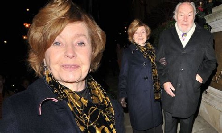 How is prunella scales?