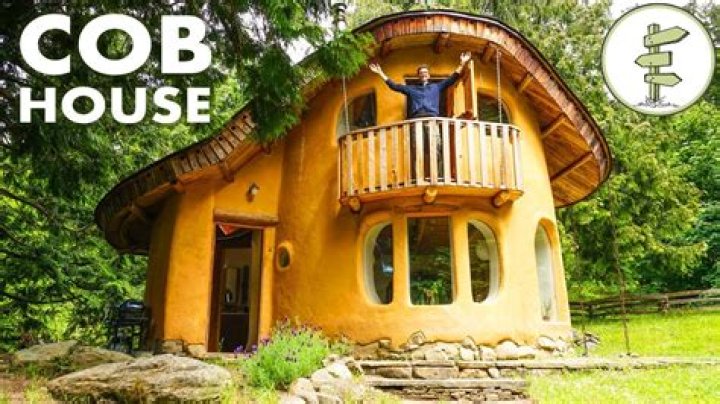 How long does it take to build a cob house?