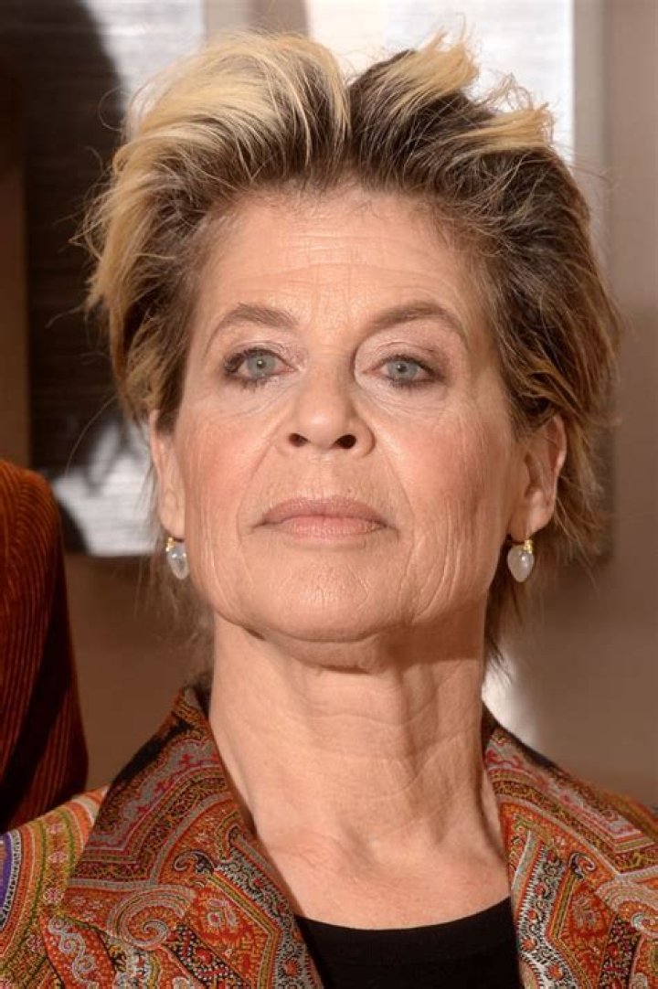 How old is linda hamilton?