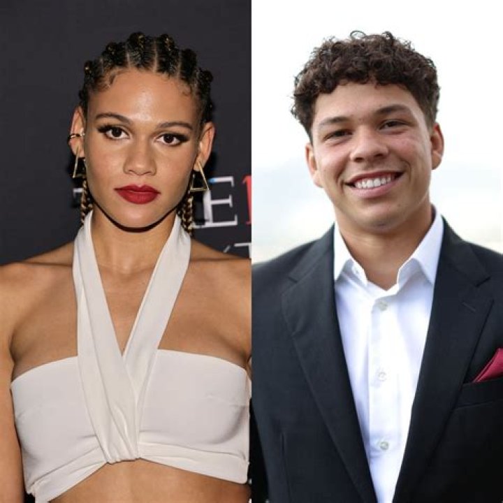 How old is shelton benjamin?