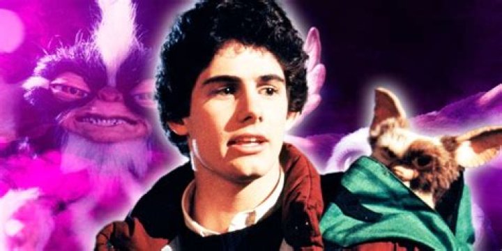 How old is zach galligan?