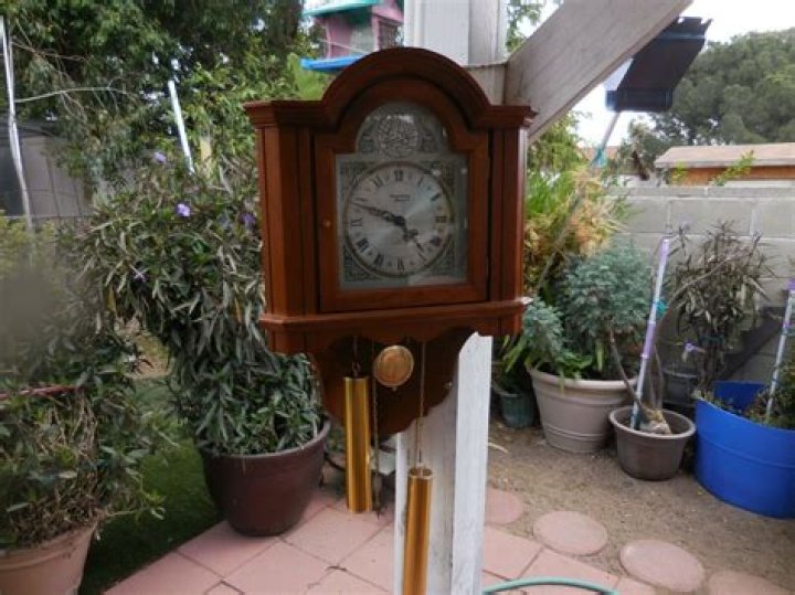 How to repair a tempus fugit clock?