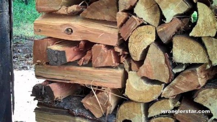 How to season wet wood?