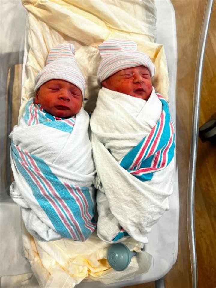 How twins baby born?