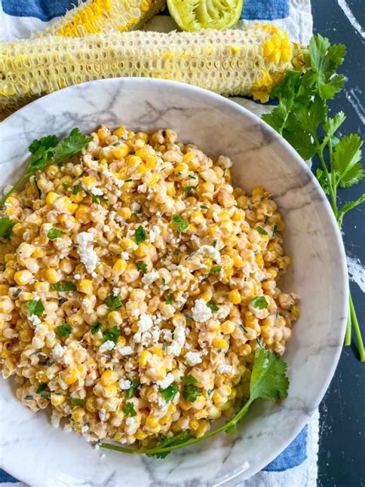 Is corn off the cob bad for dogs?