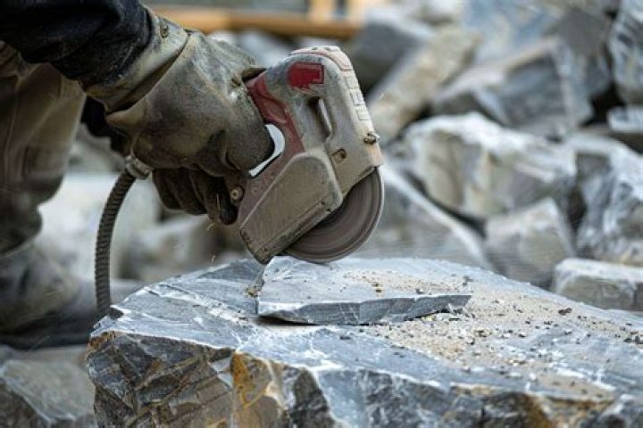 Is cutting for stone autobiographical?