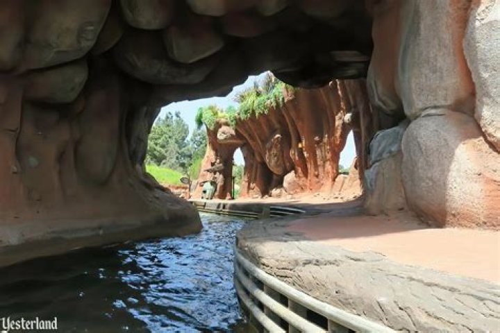 Is disneyland redoing splash mountain?