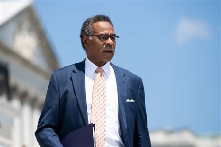 Is emanuel cleaver a pastor?