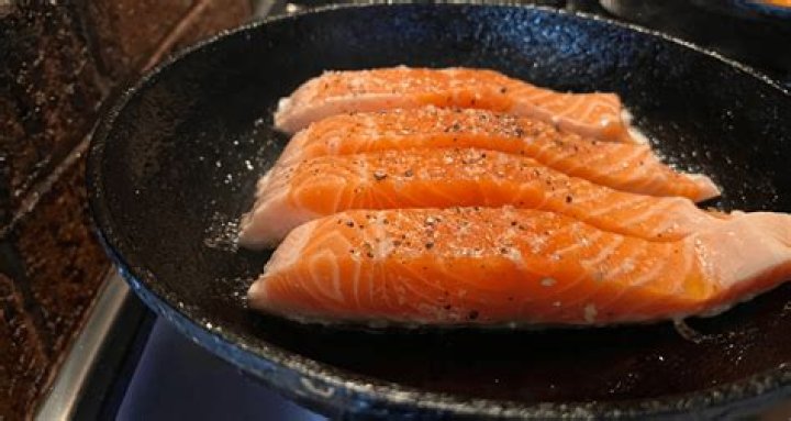 Is fishy smelling salmon bad?