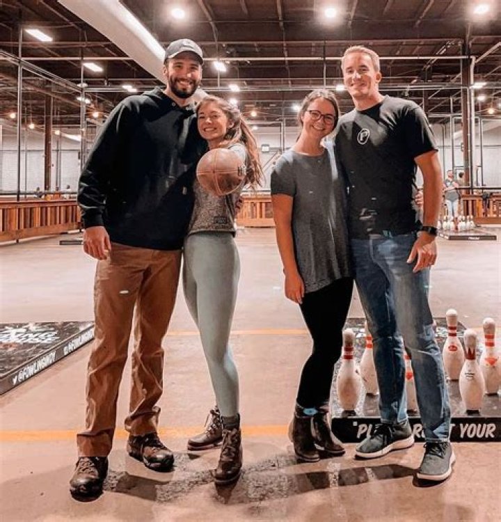 Is fowling piece one word?