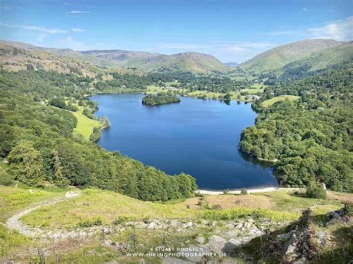 Is grasmere near windermere?