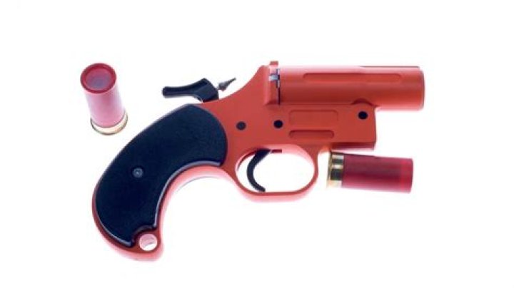 Is it illegal to shoot off a flare gun?