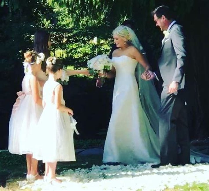 Is josie bissett married?