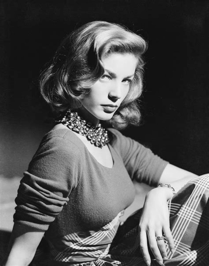 Is lauren bacall still alive?