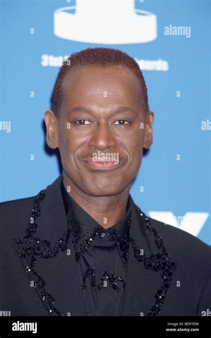 Is luther vandross alive?