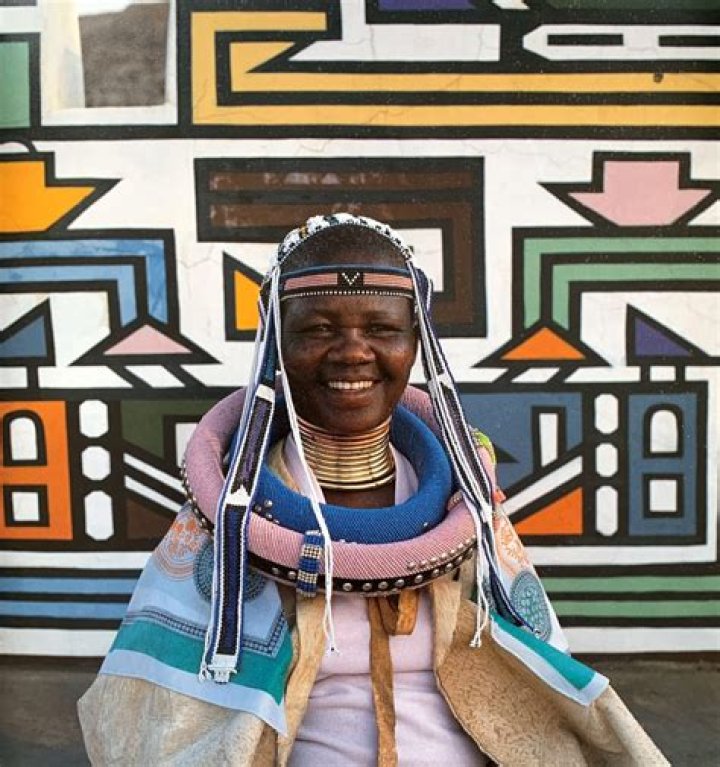 Is ndebele and zulu the same?