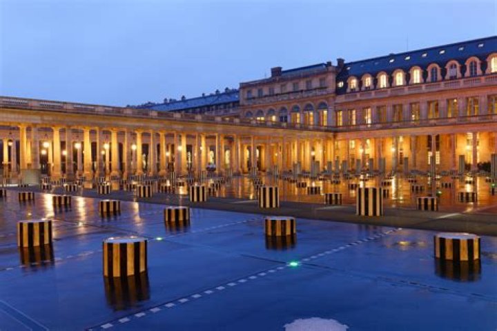 Is palais royal open?
