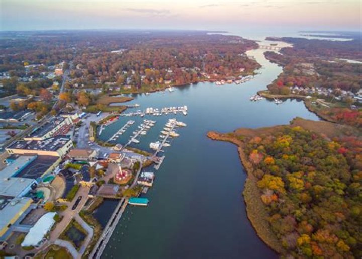 Is peconic bay safe to swim in?