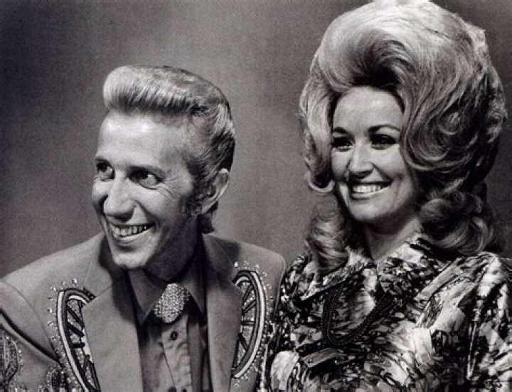 Is porter wagoner married?