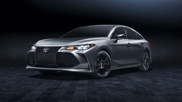 Is toyota avalon awd?