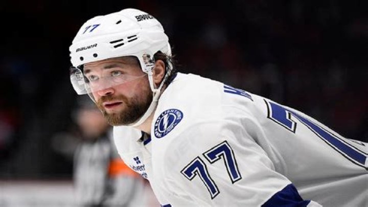 Is victor hedman hurt?