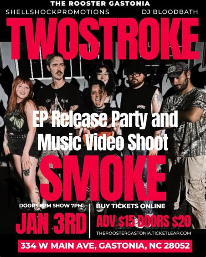 Should a two stroke smoke?