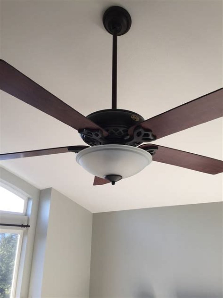 Should ceiling fans wobble?
