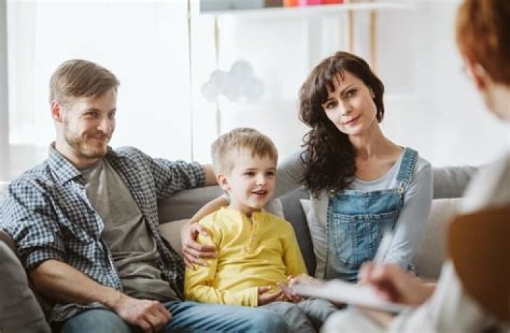 Should divorced parents spend time together?