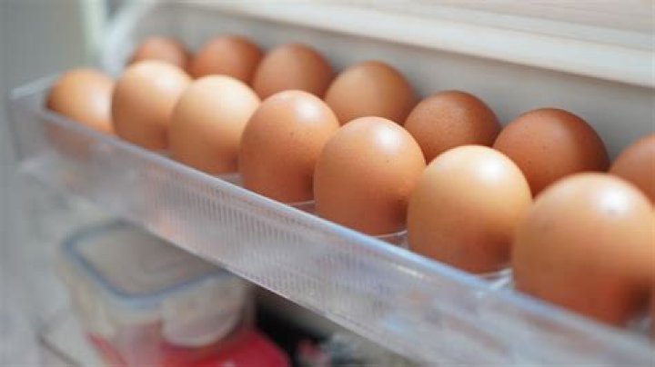 Should eggs be refrigerated australia?
