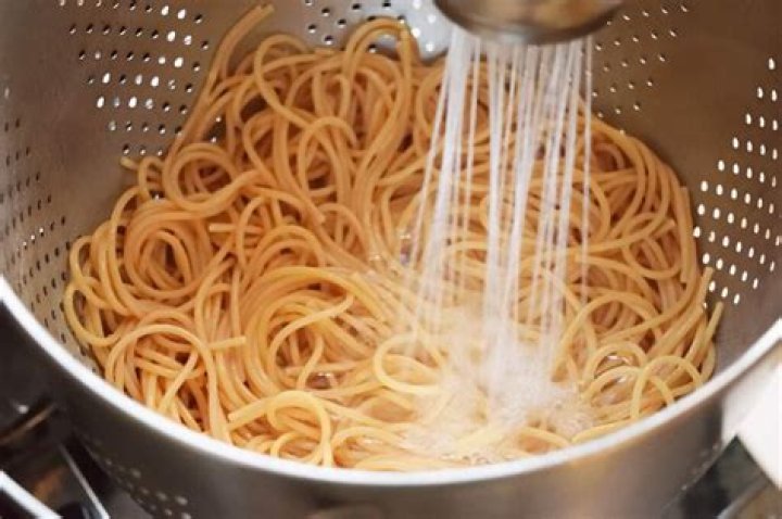 Should i rinse spaghetti after draining?