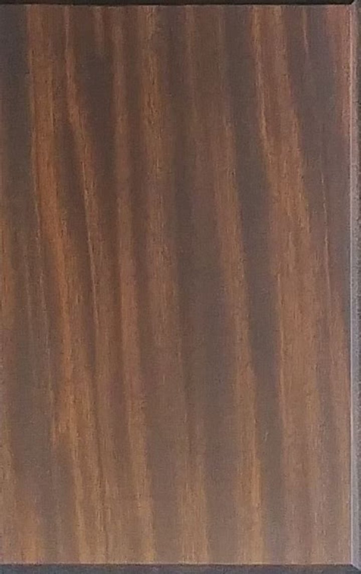 Should mahogany be stained?