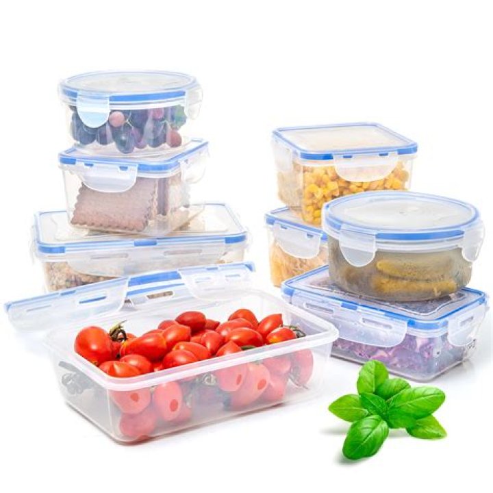 Should muffins be stored in an airtight container?