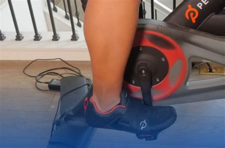 Should peloton shoes be tight?