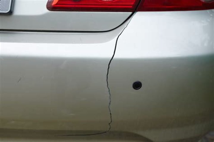 Should scrapes be covered?